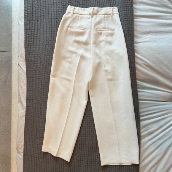 Wilfred Effortless Cropped Pant (Crepette material in Light Birch) - Picture 5 of 7
